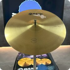 Prato de Ataque (Crash) 16" Waldman Bang Com Sonoridade Brilhante e Melodioso em Liga Brass