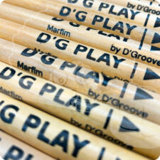 Baqueta Para Bateria D'G Play Ponta de Madeira LONGA Em Marfim Com Maior Durabilidade Padrão 5A By D’Groove